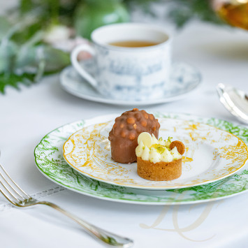 Чайный сервиз на 6 персон коллекции Tout Paris бренда Bernardaud