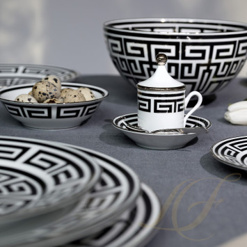 Чаша 21,5см коллекции Labirinto Nero бренда Richard Ginori