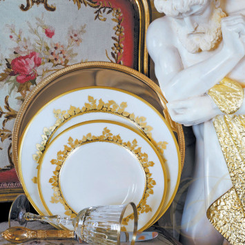 Тарелка главная 26см коллекции Feuille D'or бренда Haviland