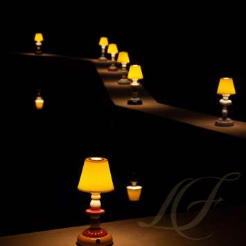 Лампа настольная 