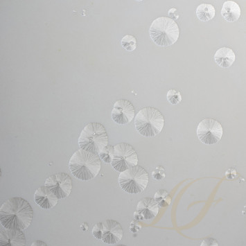 Стол с чашей 