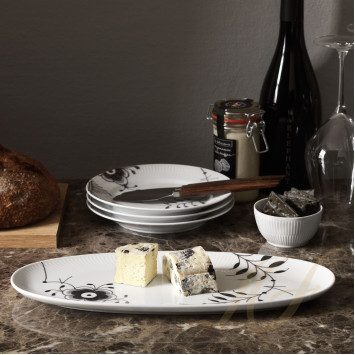 Коллекция Black Fluted Mega бренда Royal Copenhagen