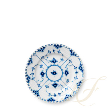 Тарелка десертная 17см коллекции Blue Fluted Full Lace бренда Royal Copenhagen