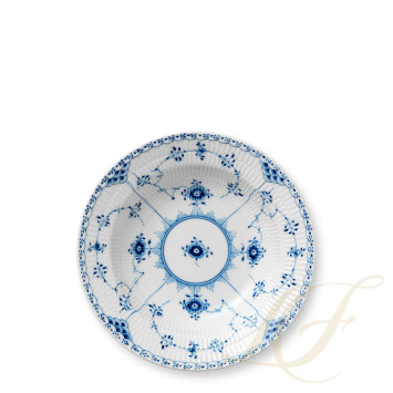 Тарелка глубокая 21см коллекции Blue Fluted Half Lace бренда Royal Copenhagen
