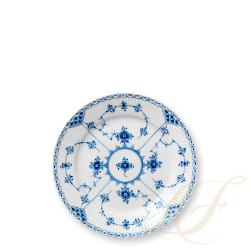 Тарелка закусочная 19см коллекции Blue Fluted Half Lace бренда Royal Copenhagen
