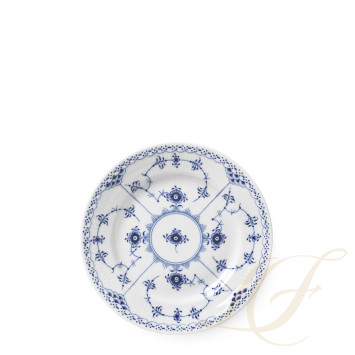 Тарелка десертная 17см коллекции Blue Fluted Half Lace бренда Royal Copenhagen