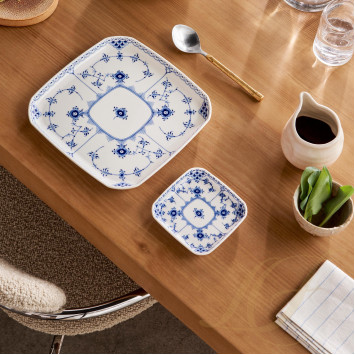 Чаша квадратная 21см коллекции Blue Fluted Half Lace бренда Royal Copenhagen