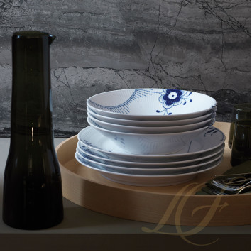 Тарелка глубокая 24см коллекции Blue Fluted Mega бренда Royal Copenhagen