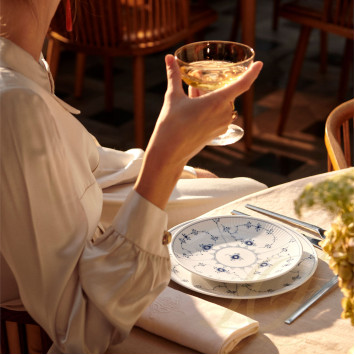 Тарелка закусочная 19см коллекции Blue Fluted Plain бренда Royal Copenhagen