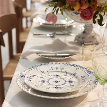 Тарелка десертная 19см коллекции Blue Fluted Plain бренда Royal Copenhagen