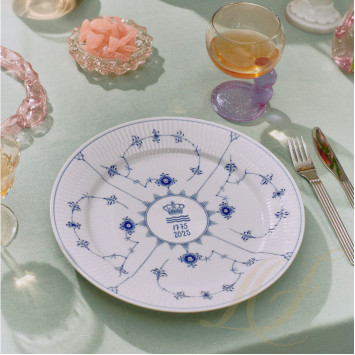 Тарелка рождественская 27см коллекции Blue Fluted Plain бренда Royal Copenhagen