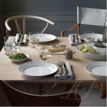Блюдо овальное 36см коллекции White Fluted Half Lace бренда Royal Copenhagen