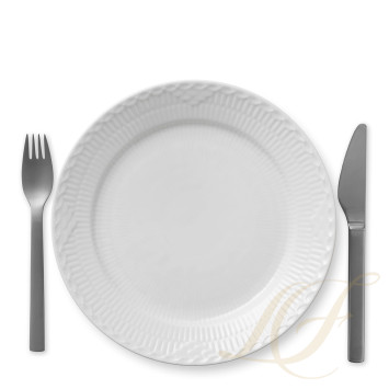 Тарелка главная 25см коллекции White Fluted Half Lace бренда Royal Copenhagen