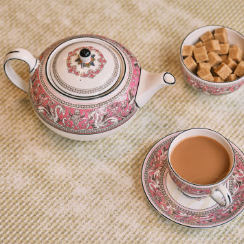 Коллекция Florentine Fuchsia бренда Wedgwood